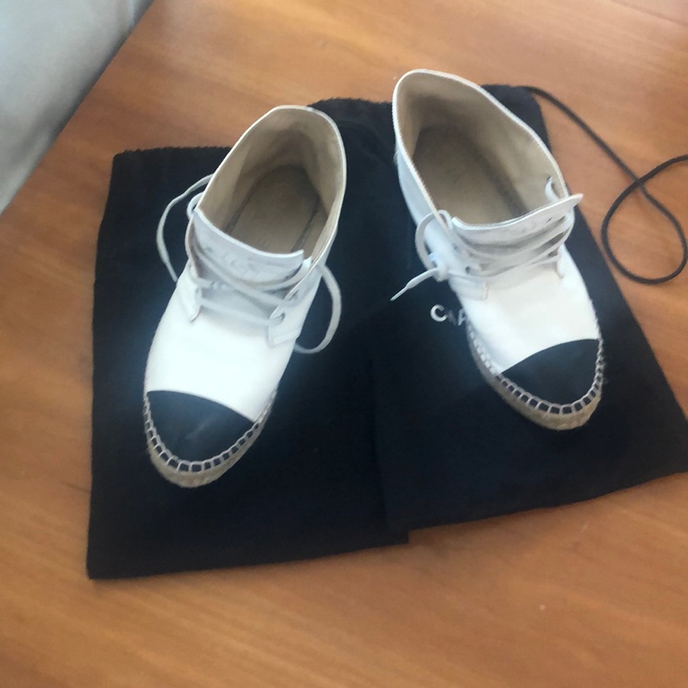 Chanel Espadrilles 38. Softest lambskin! Pre-loved - Picture 4 of 6